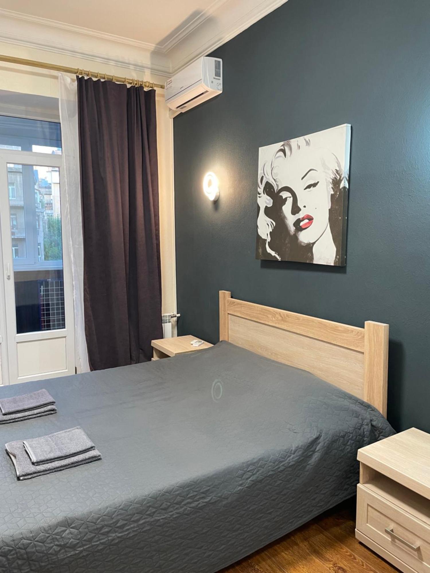 Freddies Apartment Kiev Ngoại thất bức ảnh